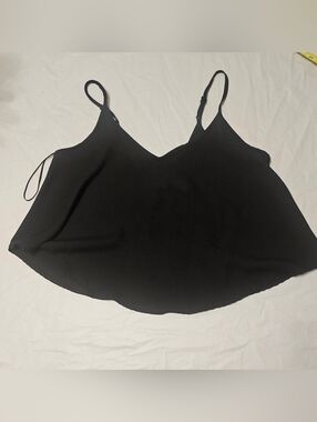 Ambiance Apparel Black V-neck crop top with adjustable spaghetti straps. Sz S